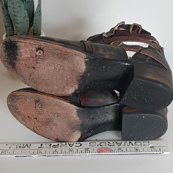 Freebird by Steven Size 7 Brown Distressed Leather Ankle Boots Western Boho - Picture 8 of 12